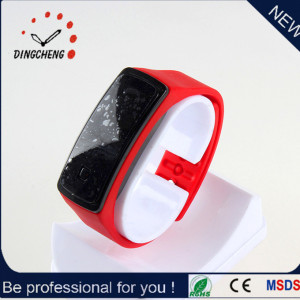 2015 Red Charm Fashion Silicone Strap LED Watch (DC-897)